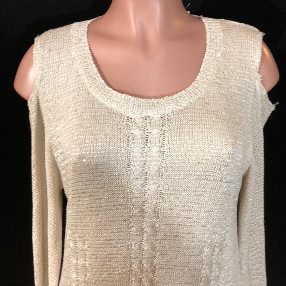 NWT SIONI Cable Knit Cold Shoulder Sweater Top - Picture 4 of 8